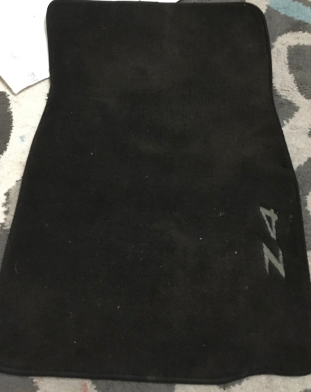 03-08 BMW Z4 E85 E86 Floor Mat Front Left Right Passenger Driver BLACK

Part Number: 

Condition:  GENUINE BMW PART! Used, tested working. Minor wear. May require cleaning.