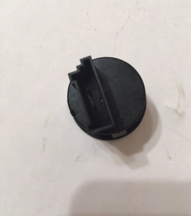 05-08 BMW E85 E86 Z4 PASSENGER STATUS SWITCH LIGHT 6953943 OEM 

located next to sports switch button 

In good working condition